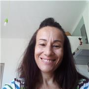 Es: laureata in lingue (inglese/tedesco)